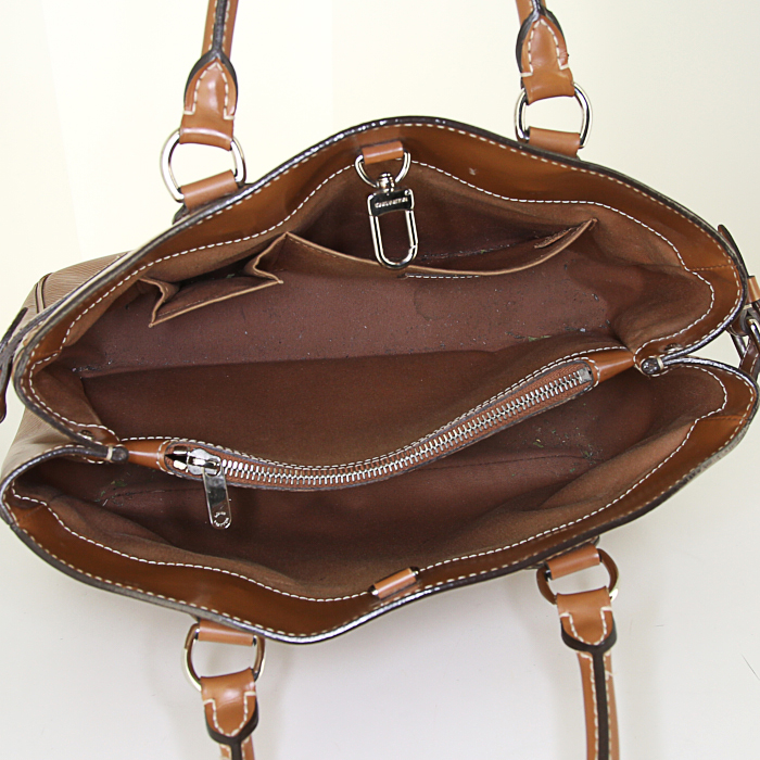 Borsa Louis Vuitton Passy modello medio in pelle Epi marrone - Detail D2