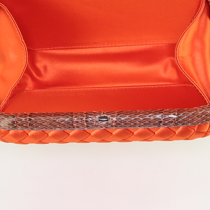 Bottega Veneta Knot pouch in Poppy orange satin and orange water snake - Detail D2