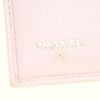 Billetera Chanel en cuero granulado rosa - Detail D3 thumbnail