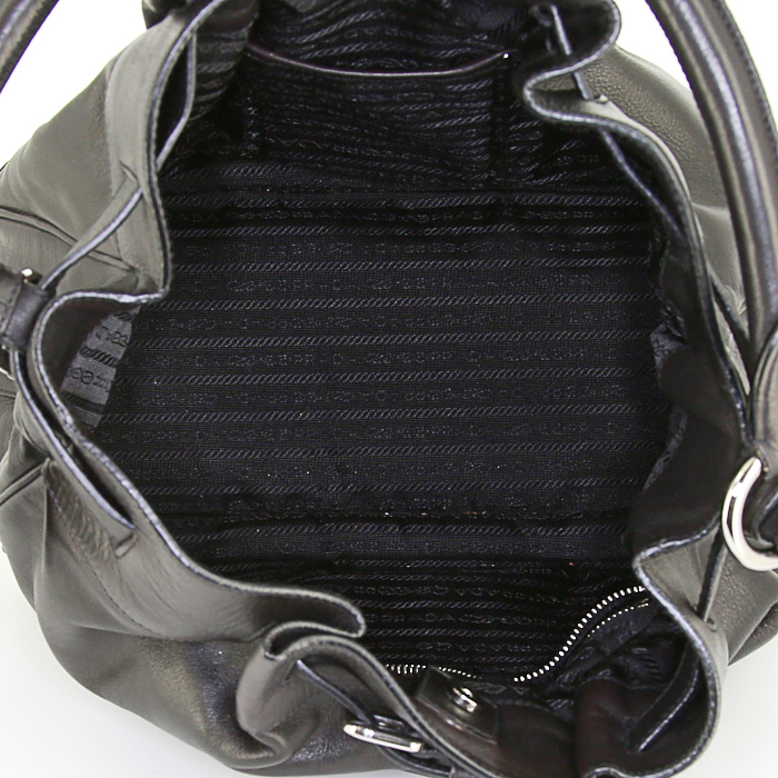 Sac cabas Prada en cuir noir - Detail D2