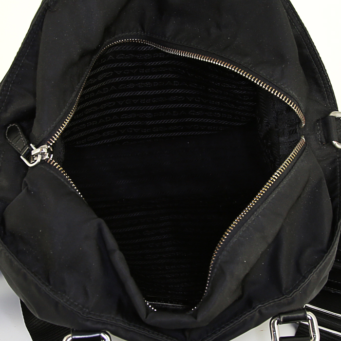 Prada Jacquard shoulder bag in black canvas and black patent leather - Detail D3