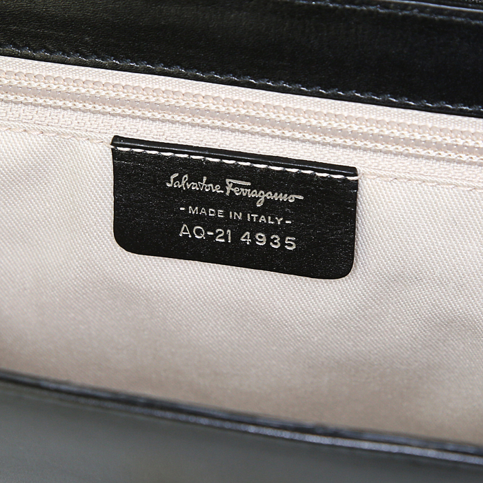 Borsa Salvatore Ferragamo Gancini in pelle nera - Detail D4