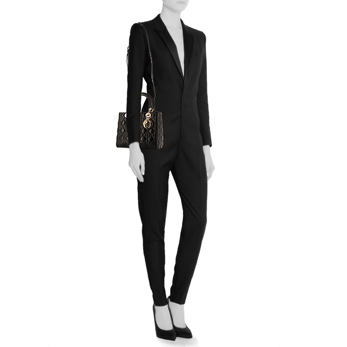 Dior Lady Dior medium model handbag in black leather cannage - Detail D2