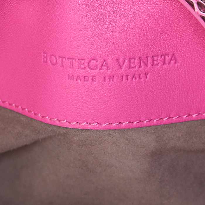 Borsa Bottega Veneta Olimpia Tobu Intreccio in serpente d'acqua rosa - Detail D3