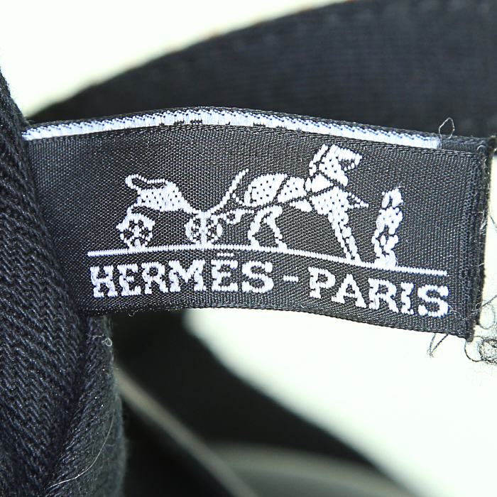Hermes Caravane small model handbag in black leather and black canvas - Detail D4