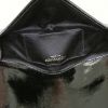 Pochette Yves Saint Laurent Belle de Jour en cuir vernis noir - Detail D2 thumbnail