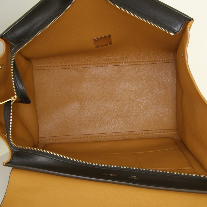 Sac Celine Trapeze grand modèle en cuir bleu-marine et marron et daim orange - Detail D2