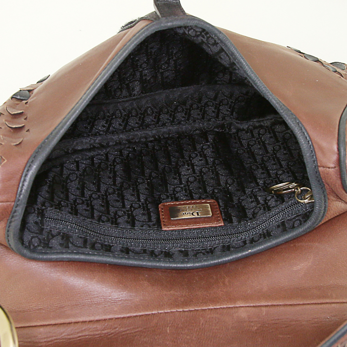 Dior Saddle handbag in brown and dark brown two tones leather - Detail D2