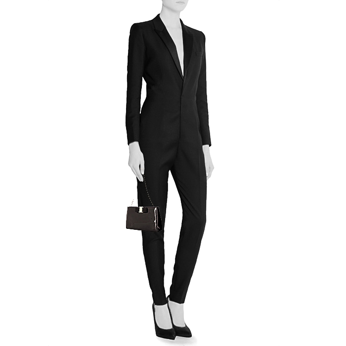 Salvatore Ferragamo Vara handbag in black patent leather - Detail D1