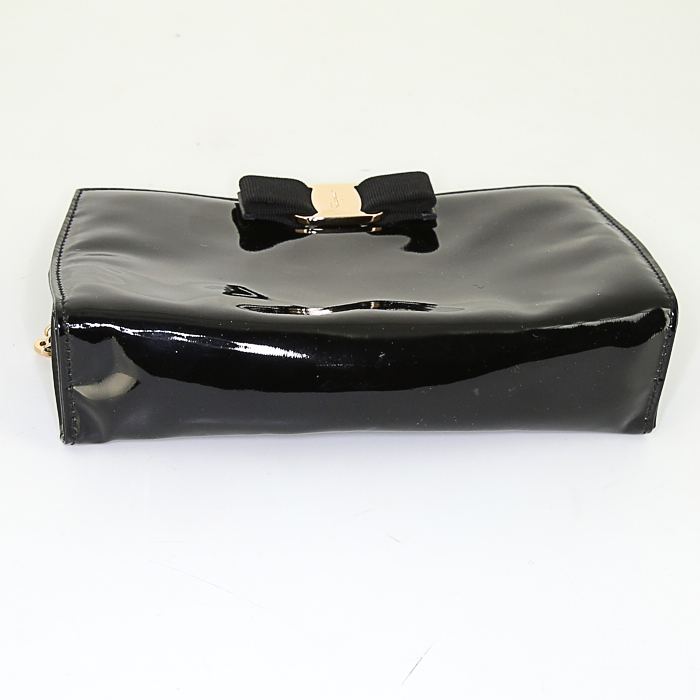 Borsa Salvatore Ferragamo Vara in pelle verniciata nera - Detail D4