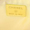 Chanel pouch in beige suede and yellow patent leather - Detail D3 thumbnail