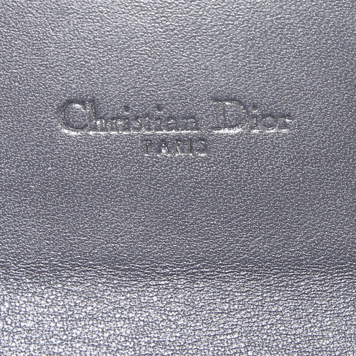 Bolso/bolsito Dior en charol plateado - Detail D3