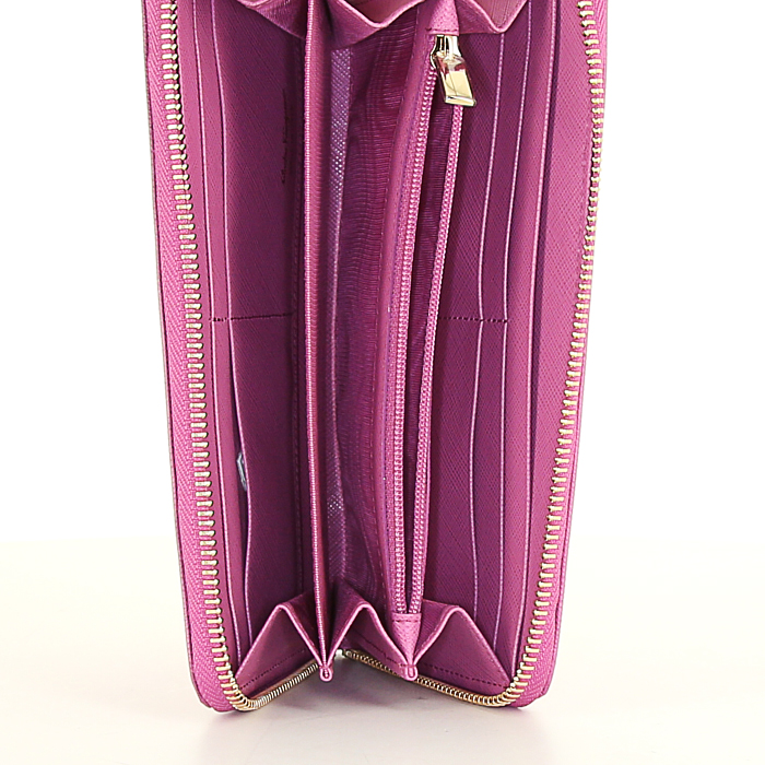 Portafogli Salvatore Ferragamo Gancini in pelle martellata rosa - Detail D2
