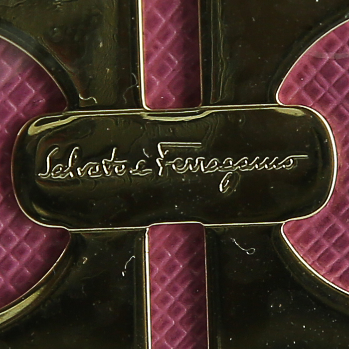 Portafogli Salvatore Ferragamo Gancini in pelle martellata rosa - Detail D3