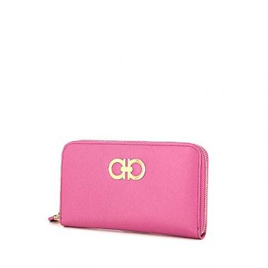 Salvatore Ferragamo Gancini wallet in pink grained leather