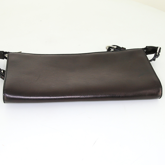 Pochette Salvatore Ferragamo in pelle nera - Detail D4