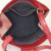 Bolso de mano Louis Vuitton Cluny en cuero Epi rojo - Detail D2 thumbnail