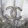 Shopping bag Chanel Grand Shopping in pelle verniciata grigia e bianca e pelle trapuntata grigio Ardoise - Detail D3 thumbnail