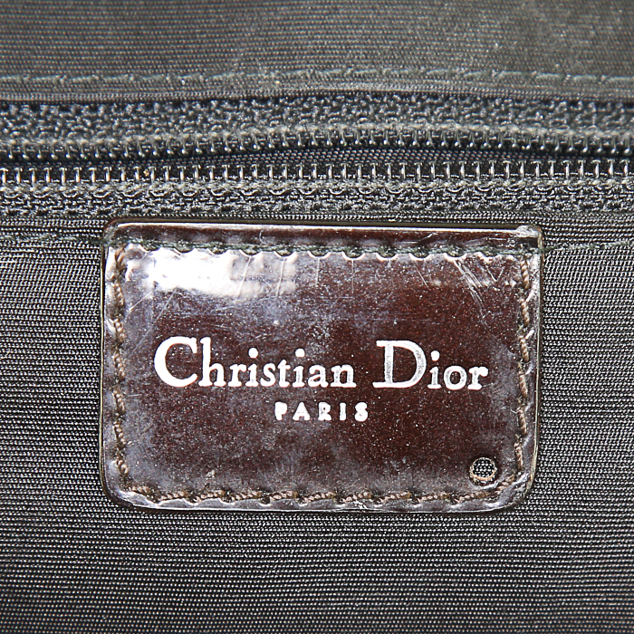 Bolso de mano Dior Cadillac en cuero acolchado negro y charol negro - Detail D3