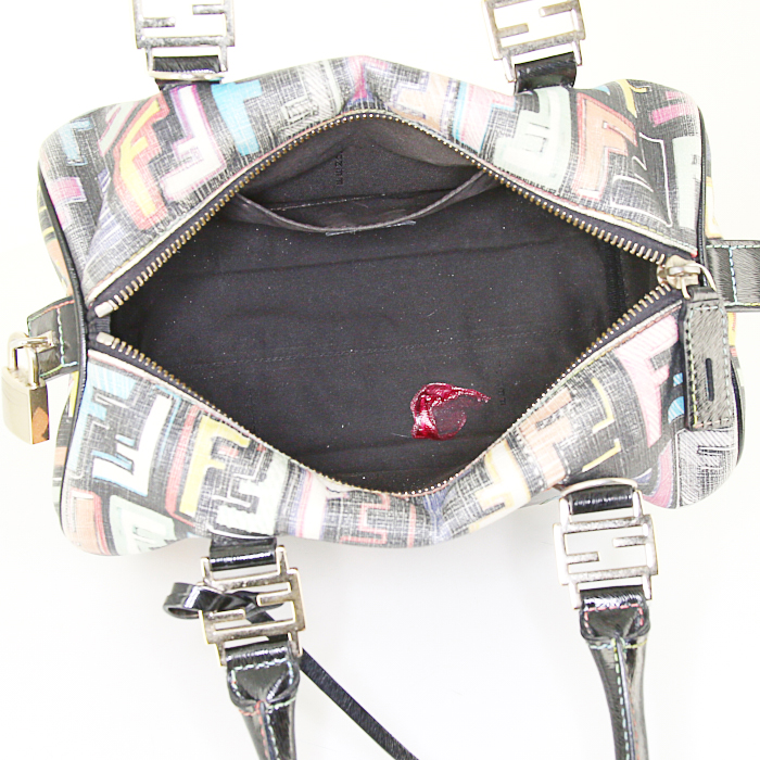 Sac à main Fendi en toile monogram enduite multicolore noire rose et bleue et cuir vernis noir - Detail D2