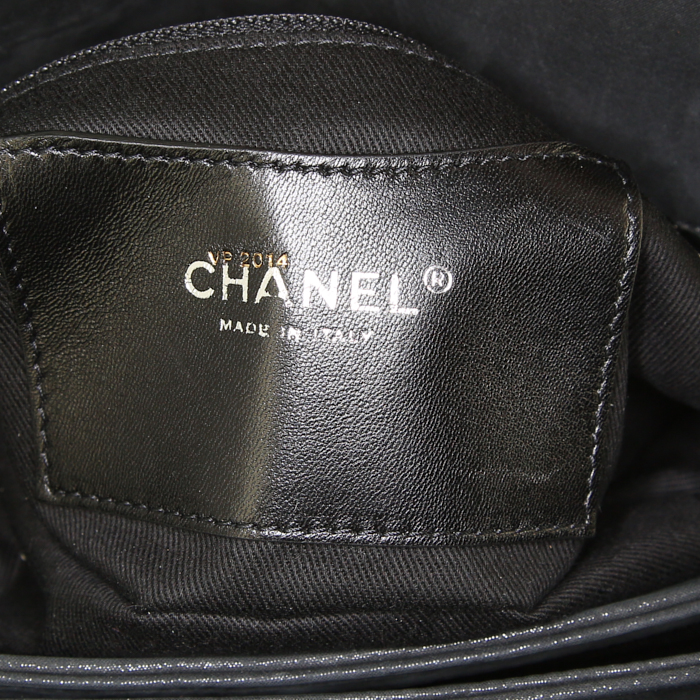 Chanel Mademoiselle handbag in black quilted leather - Detail D3