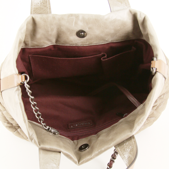 Chanel Portobello shopping bag in beige, brown and burgundy leather and taupe quilted leather - Detail D3