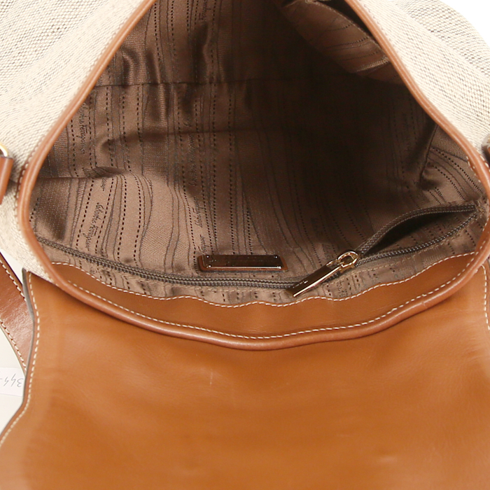Salvatore Ferragamo shoulder bag in beige canvas and brown leather - Detail D2