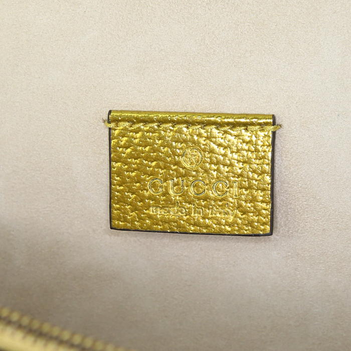 Bolso de mano Gucci Dionysus en cuero dorado y tela bicolor - Detail D4