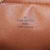 Bolso bandolera Louis Vuitton Amazone en lona Monogram y cuero natural - Detail D4 thumbnail