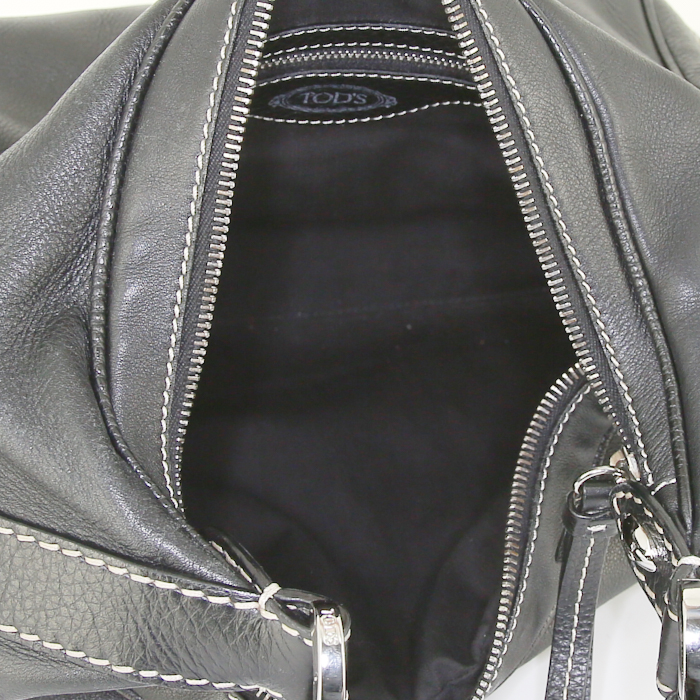 Sac porté épaule ou main Tod's en cuir grainé noir - Detail D2