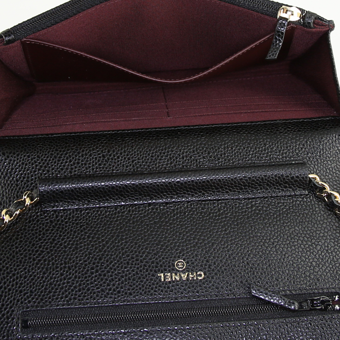 Chanel Wallet on Chain shoulder bag in black quilted grained leather - Detail D2