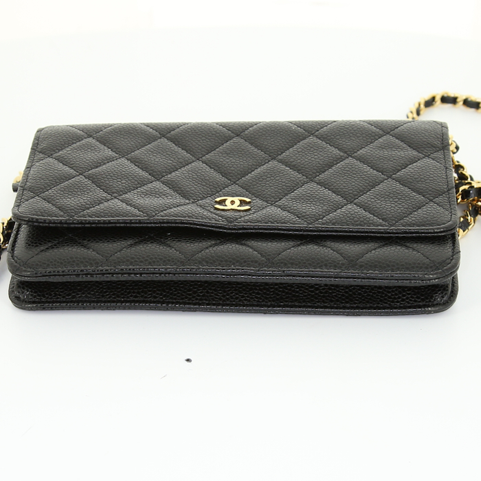 Chanel Wallet on Chain shoulder bag in black quilted grained leather - Detail D4