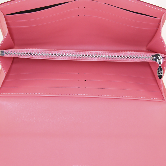 Billetera Louis Vuitton Sarah en charol Monogram bicolor coral y color salmón - Detail D2