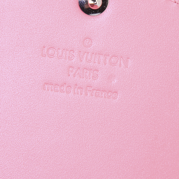 Louis Vuitton Sarah wallet in coral and salmon pink bicolor monogram patent leather - Detail D3