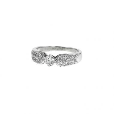 Anello Chaumet Plume in platino e diamanti