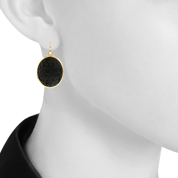 Paire de boucles d'oreilles Pomellato Victoria en or jaune,  jais et diamants