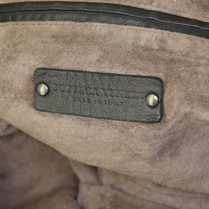 Bolso de mano Bottega Veneta Convertible modelo mediano en cuero intrecciato negro - Detail D4