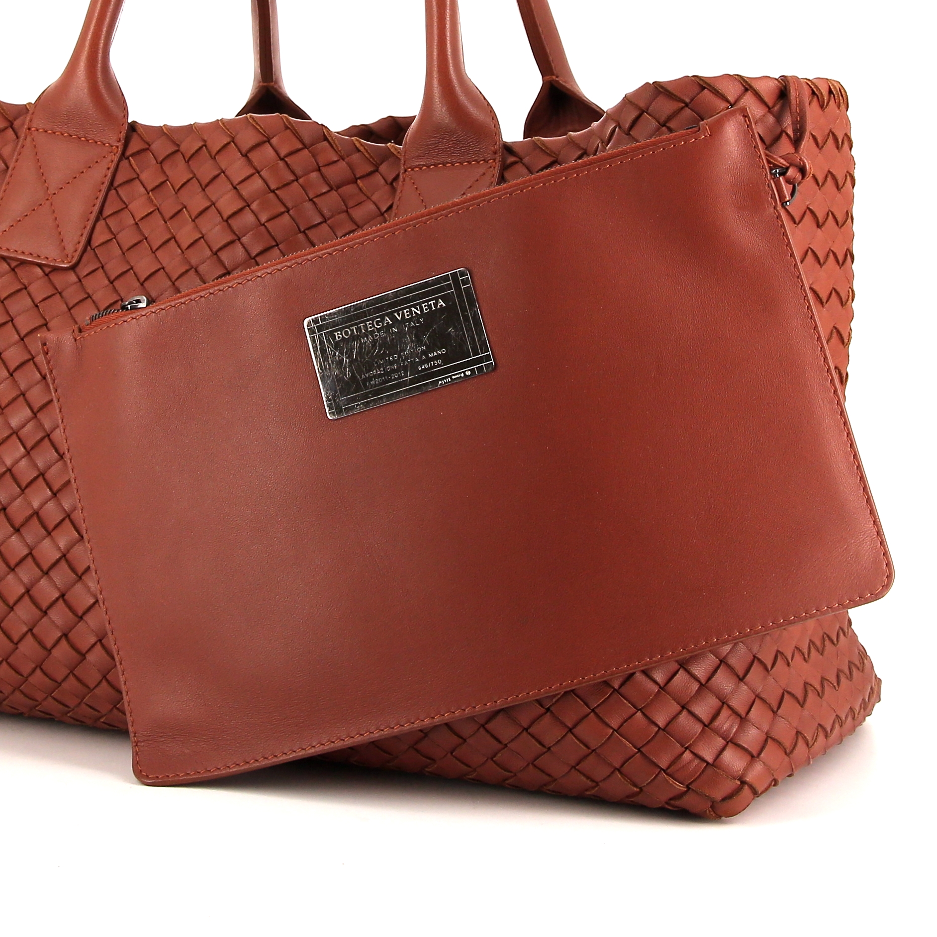 Bottega Veneta Cabat shopping bag in rust-coloured intrecciato leather - Detail D5
