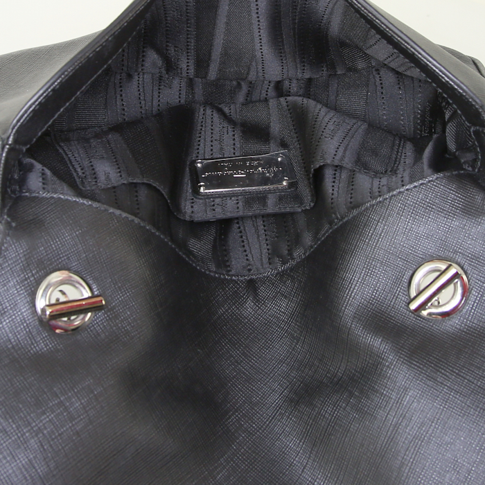 Sac à main Salvatore Ferragamo en cuir noir - Detail D2