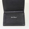 Salvatore Ferragamo handbag in black leather - Detail D5 thumbnail