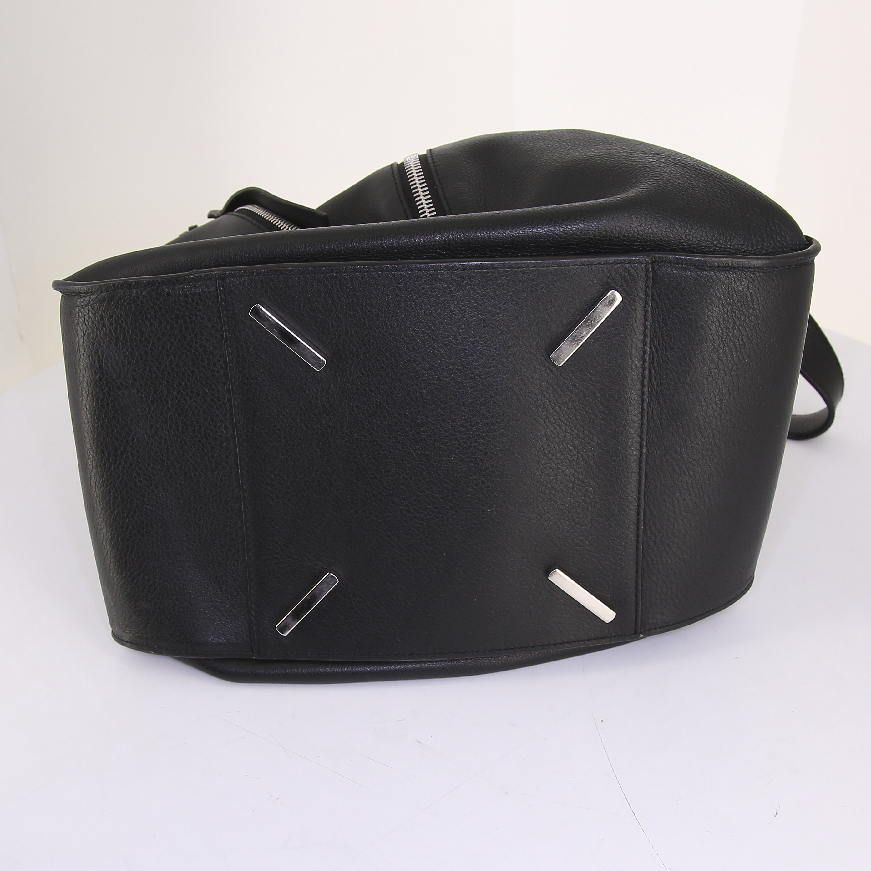 Loewe Hammock handbag in black leather - Detail D5