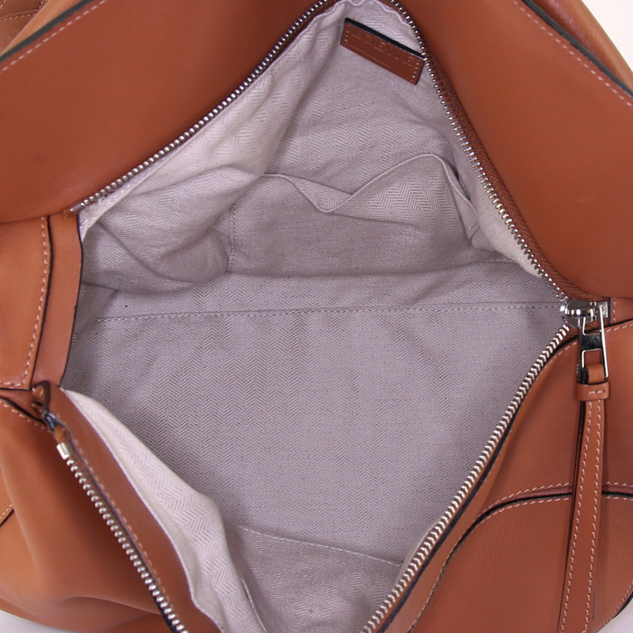Loewe handbag in brown leather - Detail D3