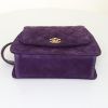 Chanel Vintage bag worn on the shoulder or carried in the hand in purple quilted suede - Detail D4 thumbnail