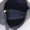 Bolso de mano Hermès Trim en cuero swift azul marino - Detail D2 thumbnail