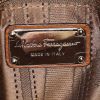 Bolso de mano Salvatore Ferragamo Sofia en cuero granulado marrón - Detail D4 thumbnail