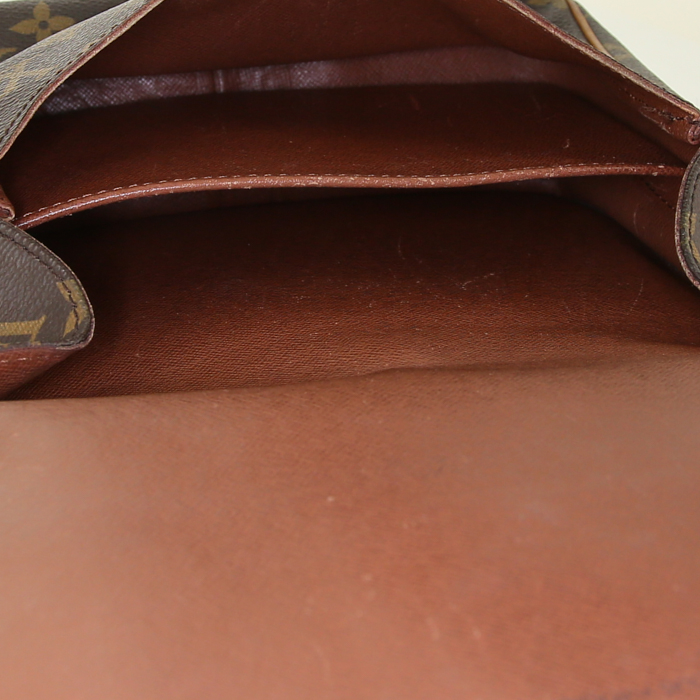 Bolso bandolera Louis Vuitton Cartouchiére en lona Monogram marrón y cuero natural - Detail D2
