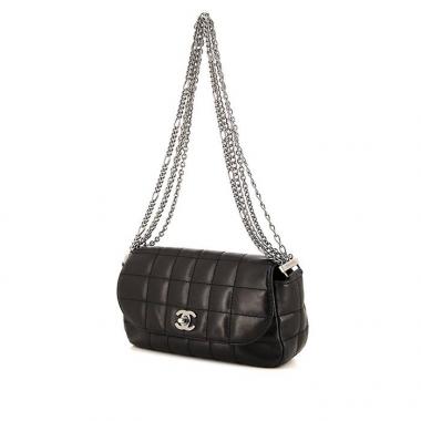 Sac porté épaule ou main Chanel Choco bar en cuir matelassé noir