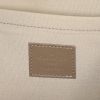 Bolso de mano Louis Vuitton Croisette Tote en cuero Epi color topo - Detail D3 thumbnail
