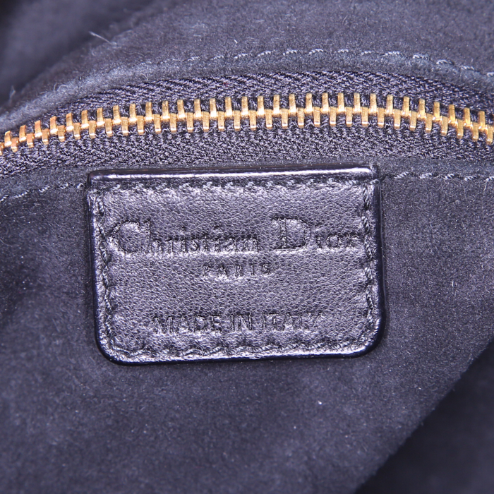 Sac à main Dior Soft grand modèle en cuir cannage noir - Detail D3