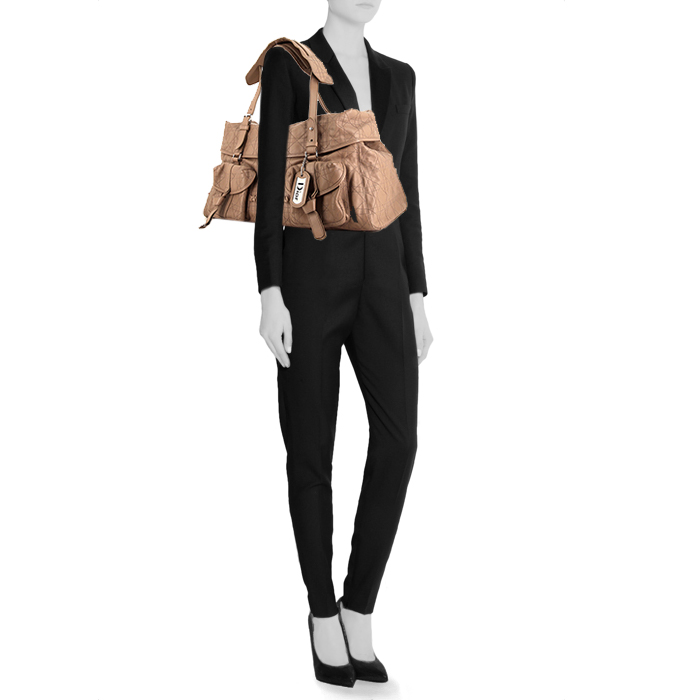 Bolso de mano Dior Rasta en cuero cannage beige - Detail D1